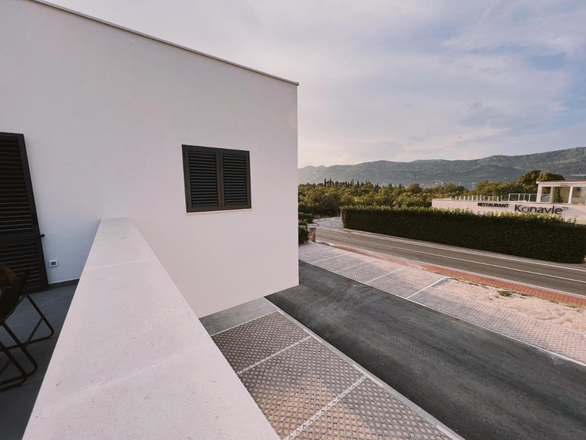 Čilipi Dawn & Dusk - Modern Two Bedroom Apartment With Mountain Views מראה חיצוני תמונה