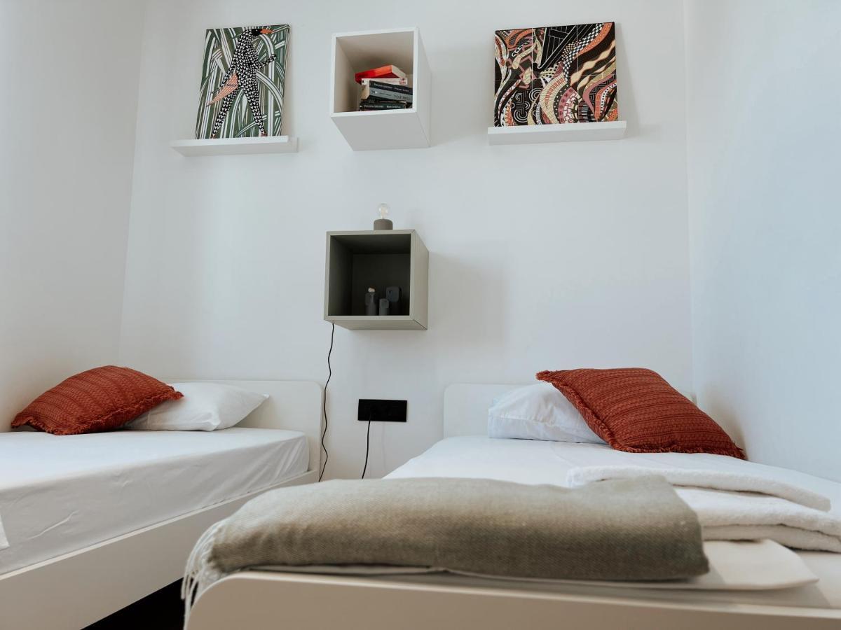 Čilipi Dawn & Dusk - Modern Two Bedroom Apartment With Mountain Views מראה חיצוני תמונה