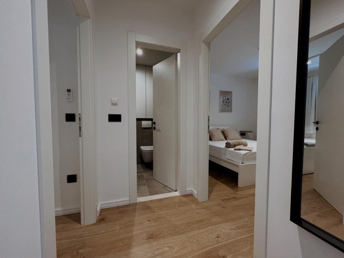 Čilipi Dawn & Dusk - Modern Two Bedroom Apartment With Mountain Views מראה חיצוני תמונה