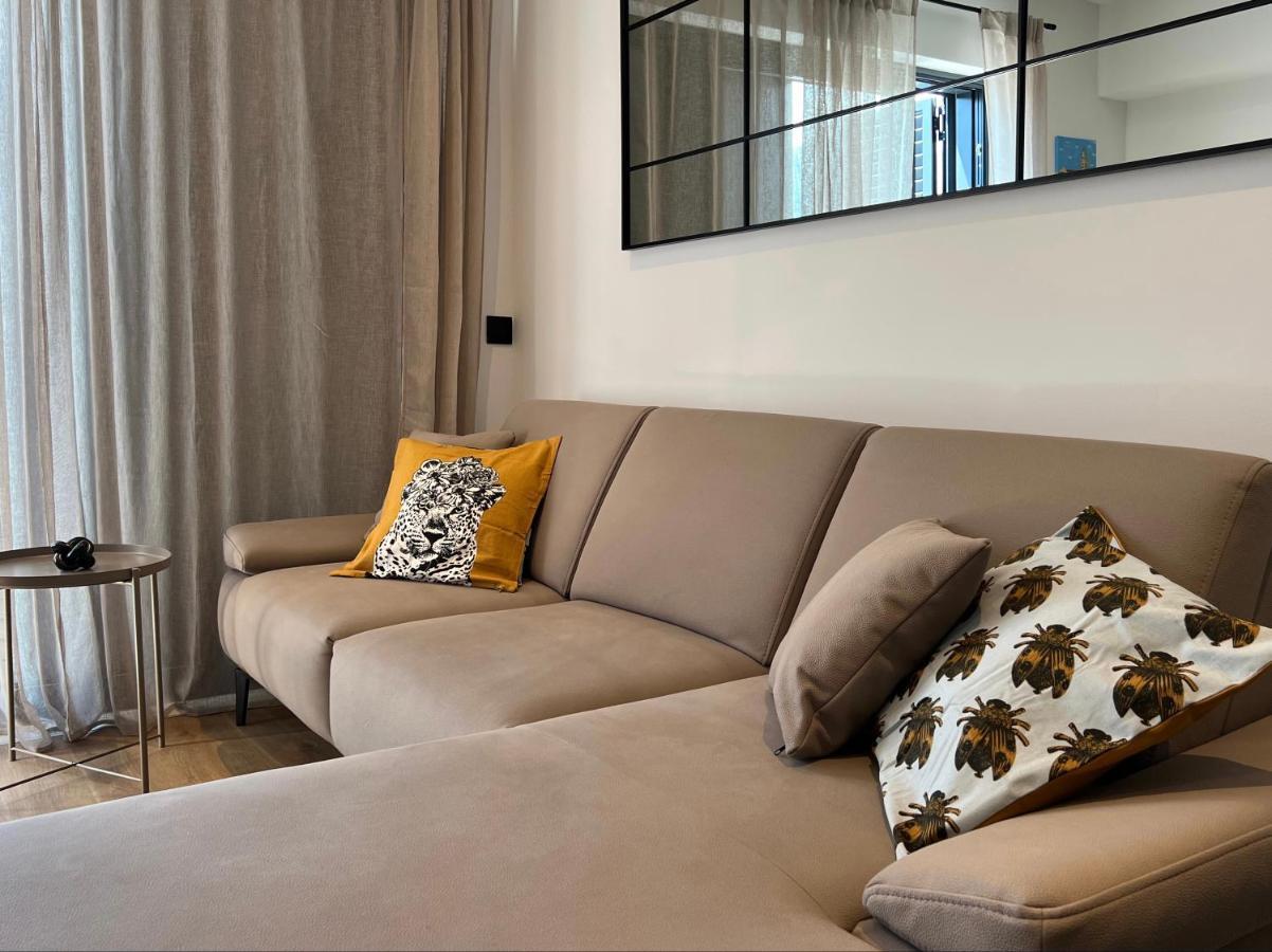 Čilipi Dawn & Dusk - Modern Two Bedroom Apartment With Mountain Views מראה חיצוני תמונה