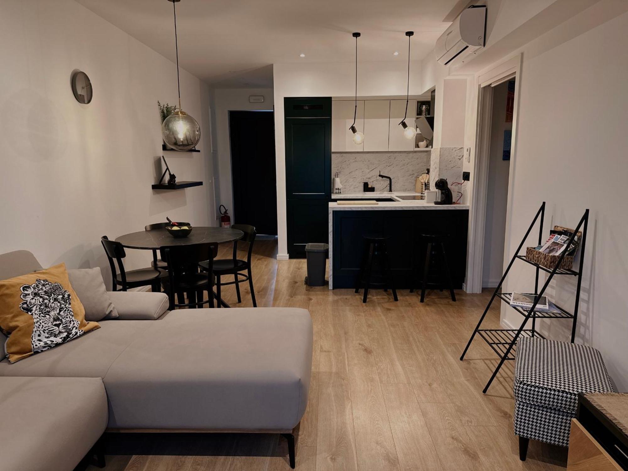 Čilipi Dawn & Dusk - Modern Two Bedroom Apartment With Mountain Views מראה חיצוני תמונה