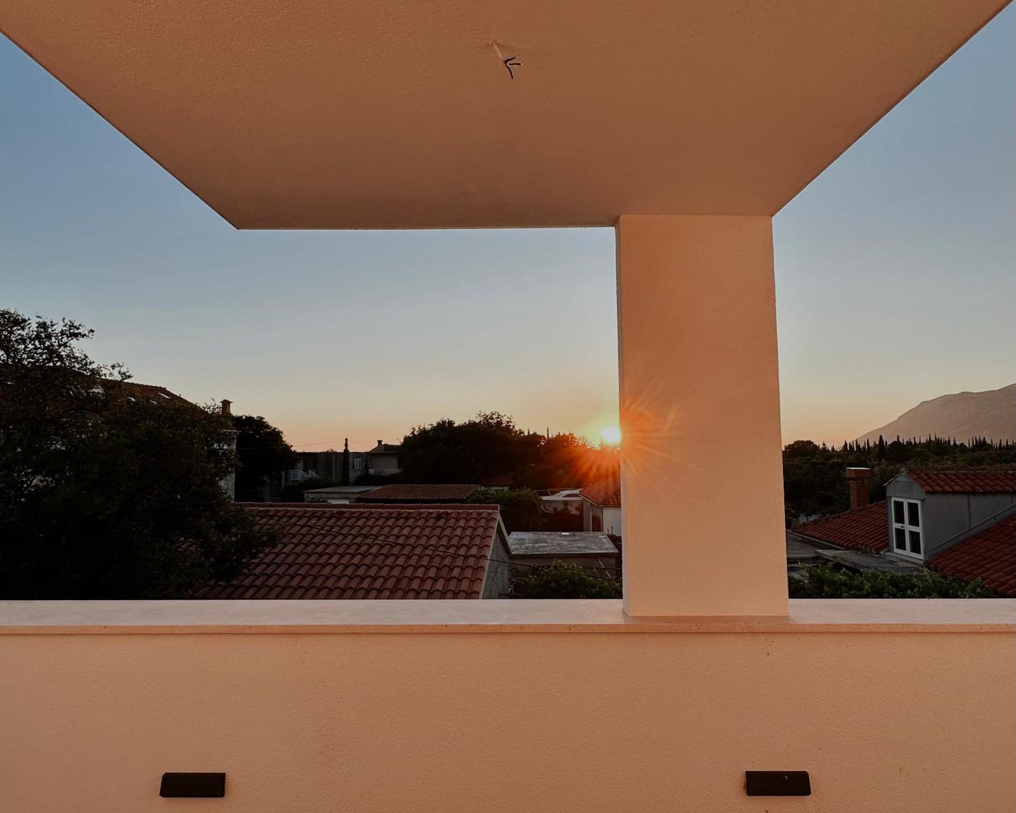 Čilipi Dawn & Dusk - Modern Two Bedroom Apartment With Mountain Views מראה חיצוני תמונה